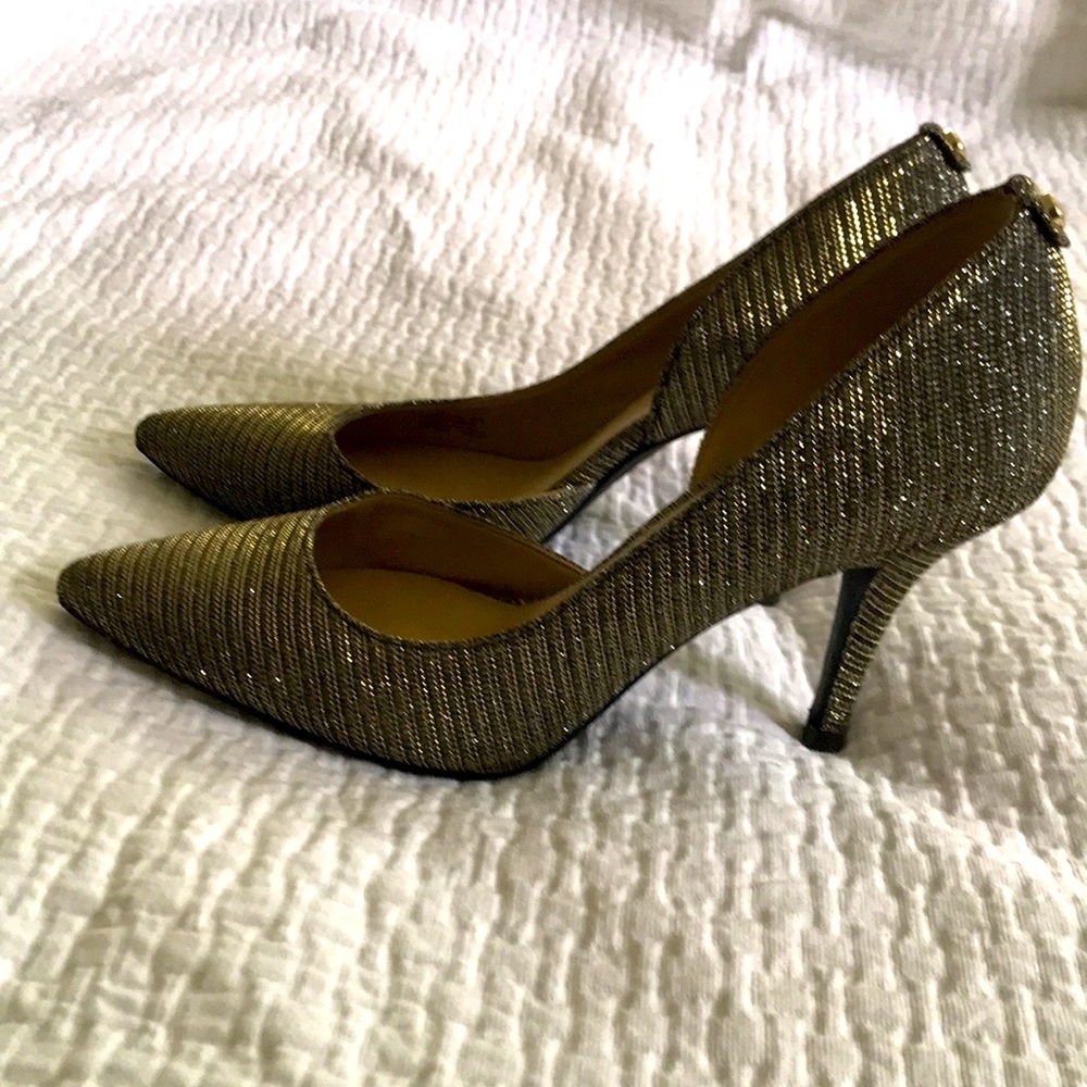 Michael Kors metallic pumps. Size 8 - Picture 2 of 6